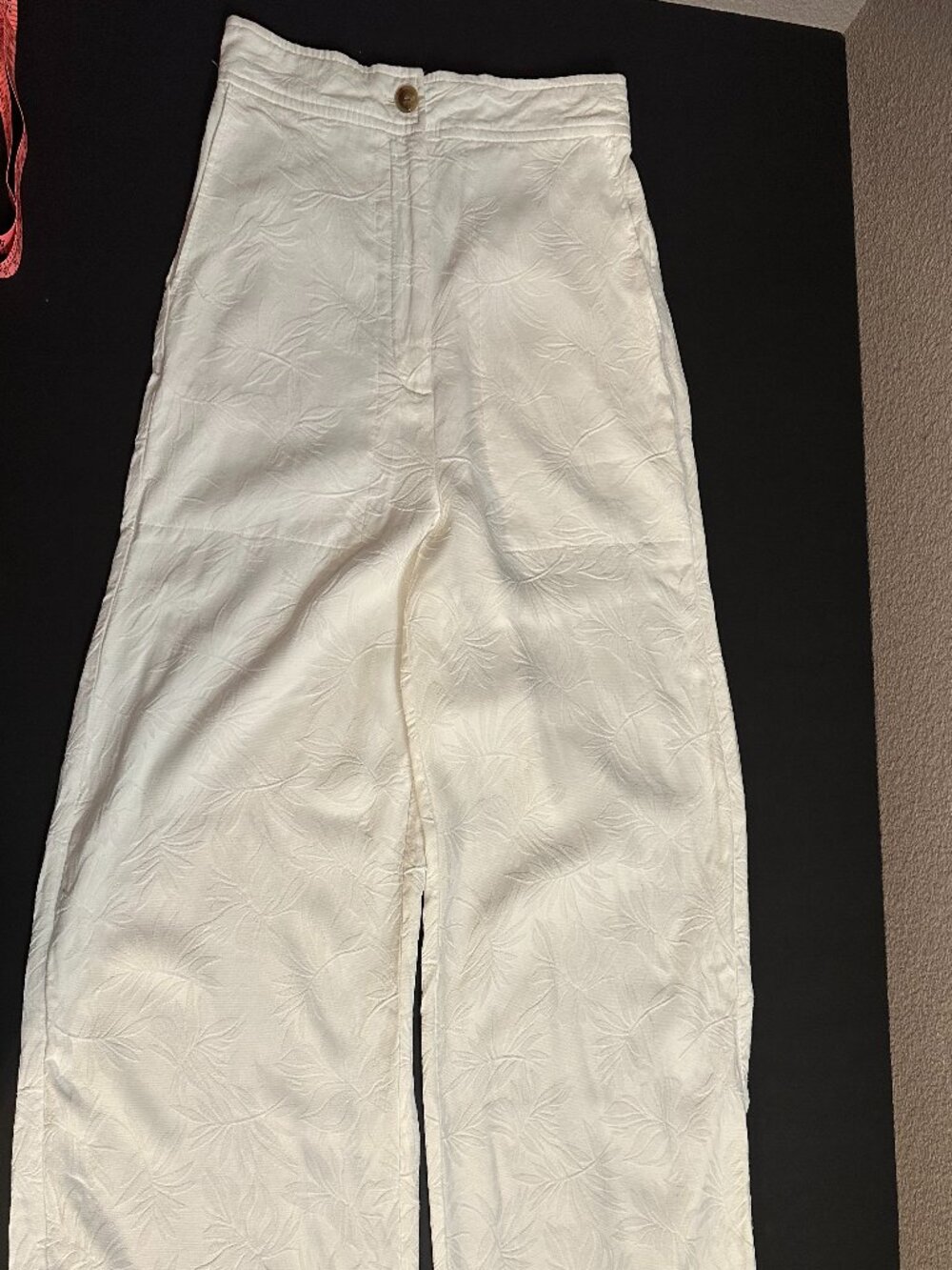 House of Harlow Lined White Dress Pants with Light Floral Print